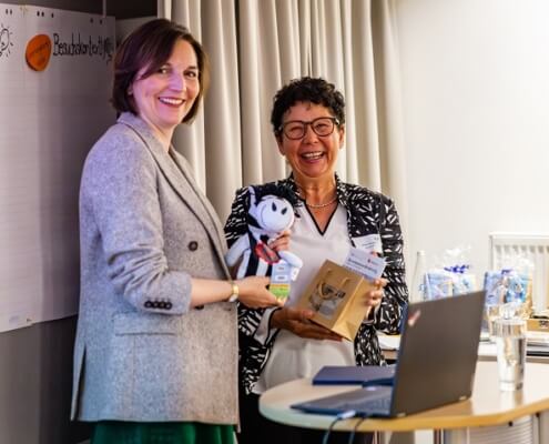 6_Geschenkübergabe